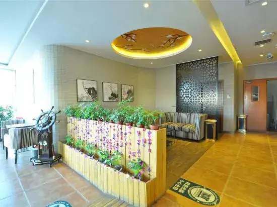 Manhattan Express Hotel