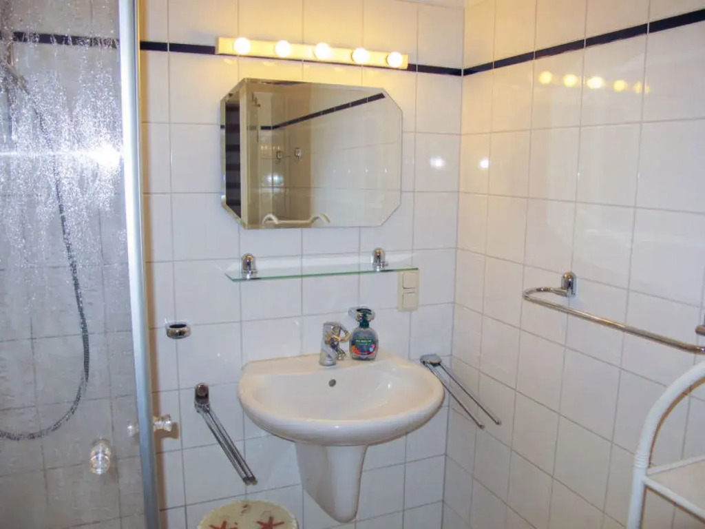 Apartment  Born 30110