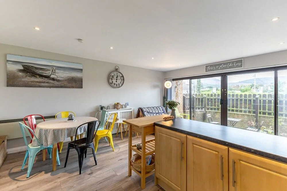 Central Apartment 3B