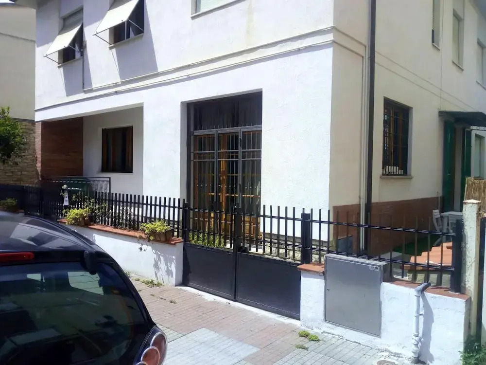 Apartment With 2 Bedrooms in Cascina, With Enclosed Garden and Wifi Near the Beach