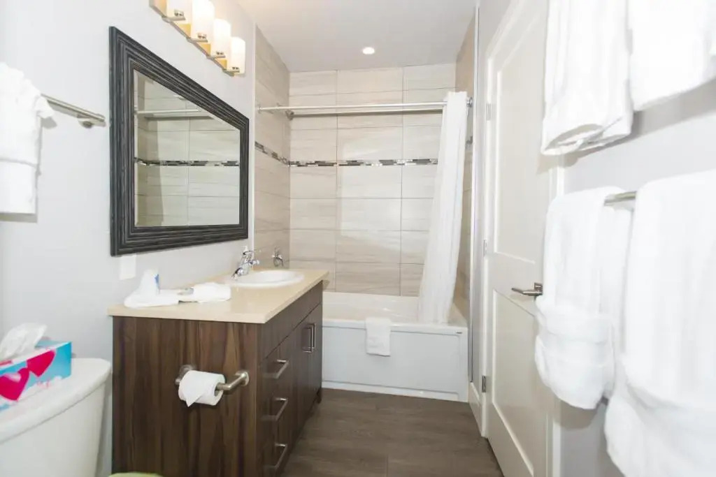 SoLo Suites