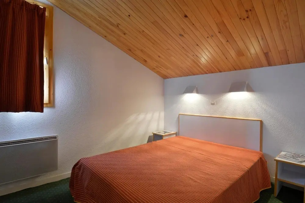 Belle Plagne Apartment on Slopes With 2 Rooms for 6 People of 35 mÂ² Th523