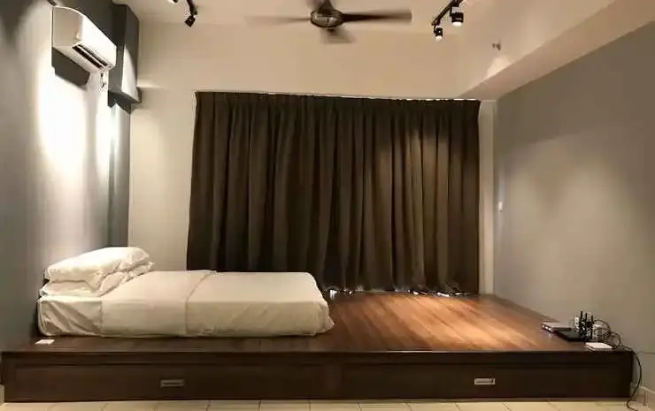 Flamingo Suite