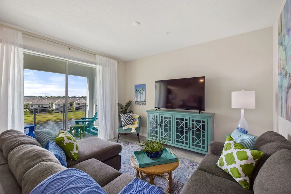 Storey Lake Resort 2bd Condo Overlooking Water #840