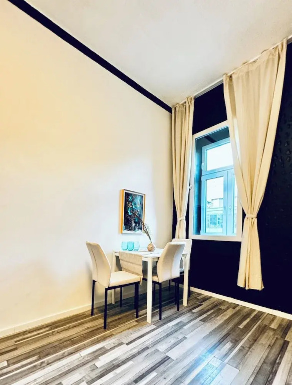 Stylish 1BR Long Stay Close to AKH