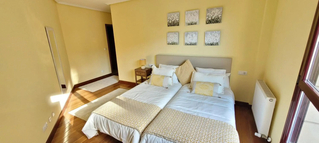 Cozy Yellow Home in Getxo