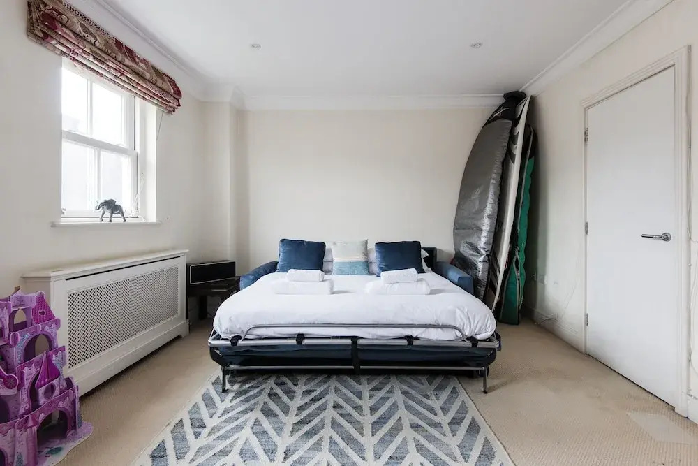 Lovely Putney Home by the Thames