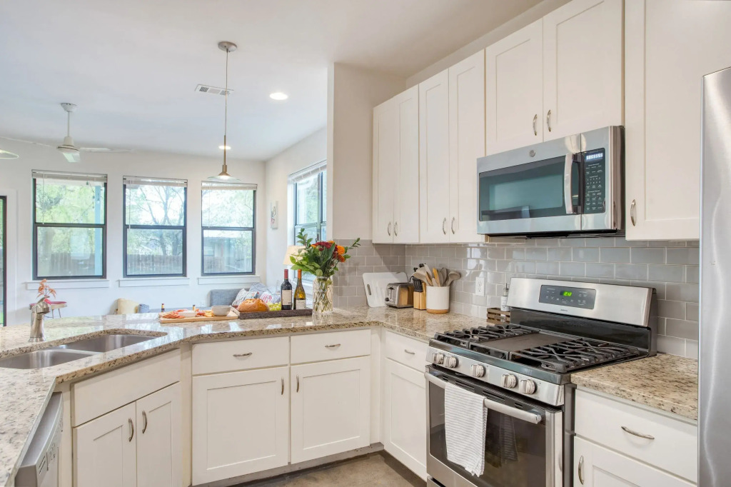 Clyde by Avantstay Great for Longer Stays, 12 Min to Downtown