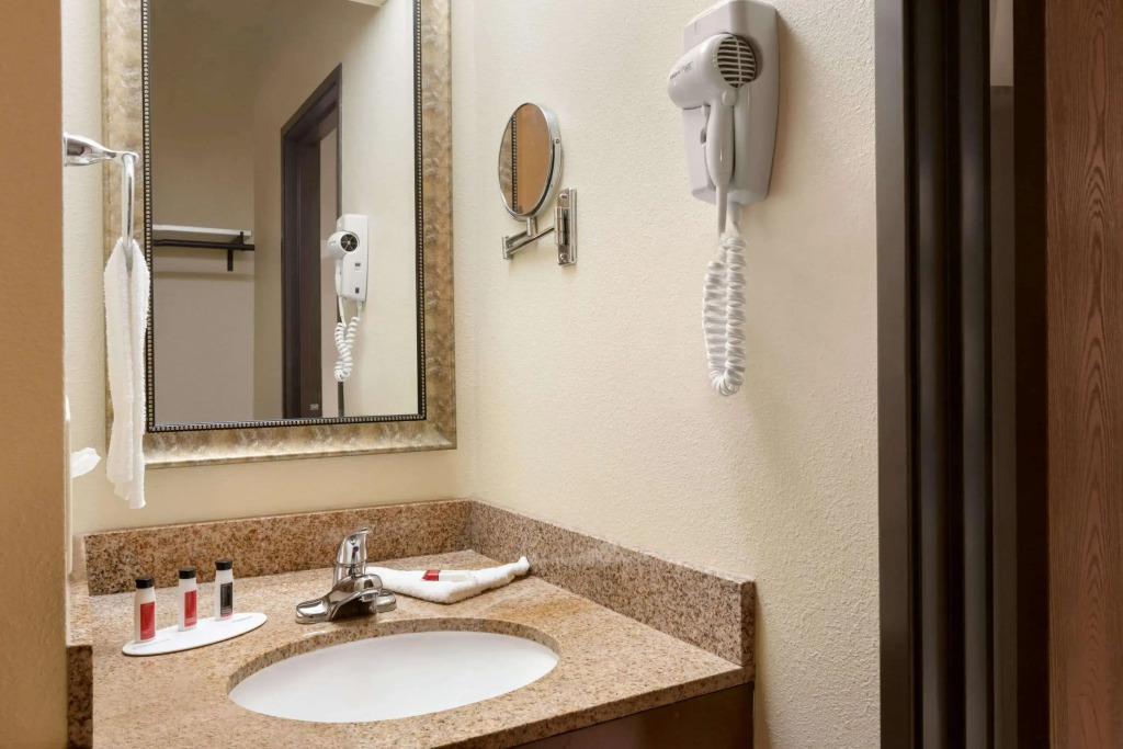Ramada by Wyndham Fargo