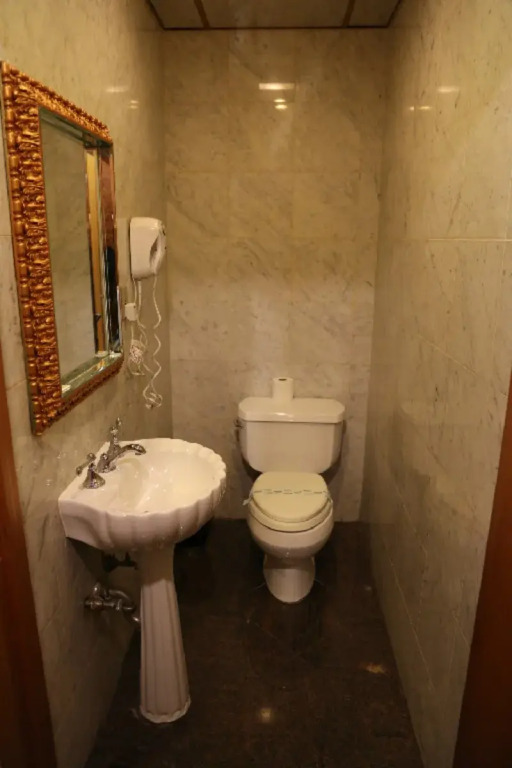 Paris Suites Hotel