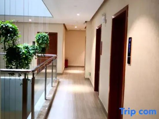 U Tour Hotel