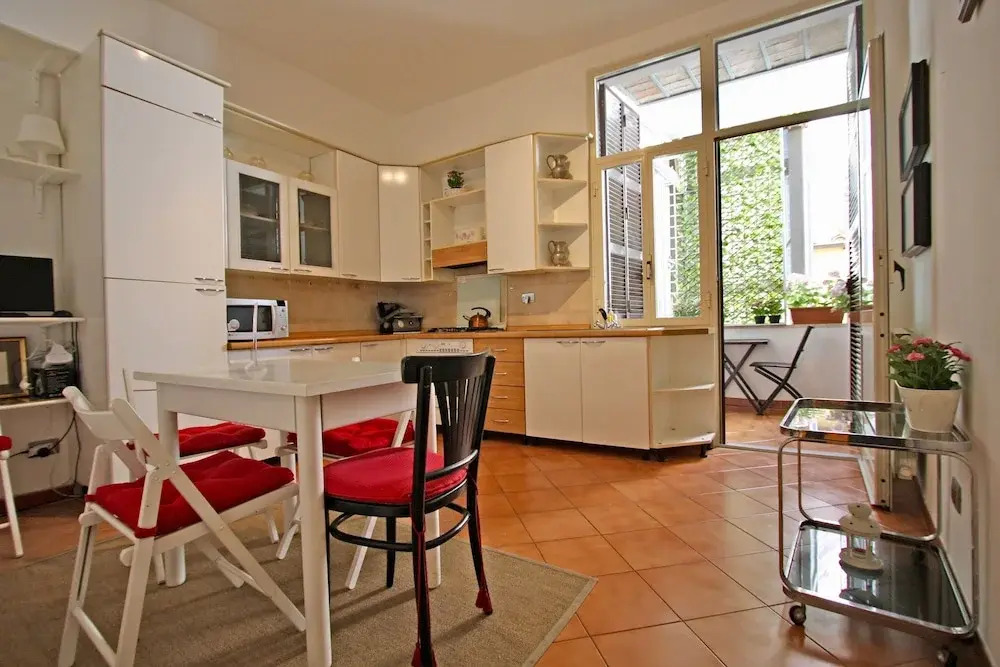 Travel & Stay - Cappellari