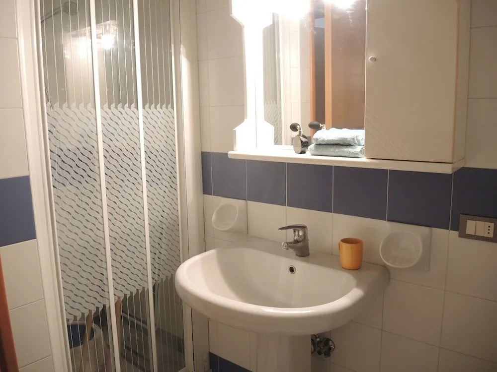 Flat in Residence With Swimming Pool and Balcony