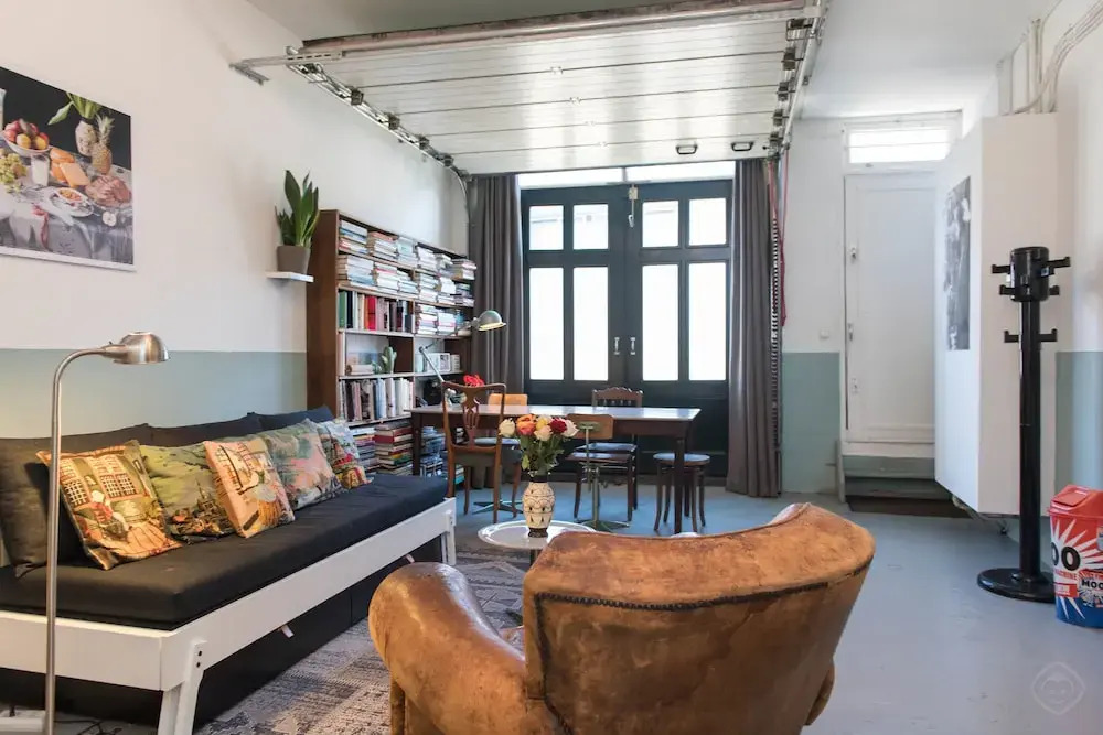 Authentic West Apartment