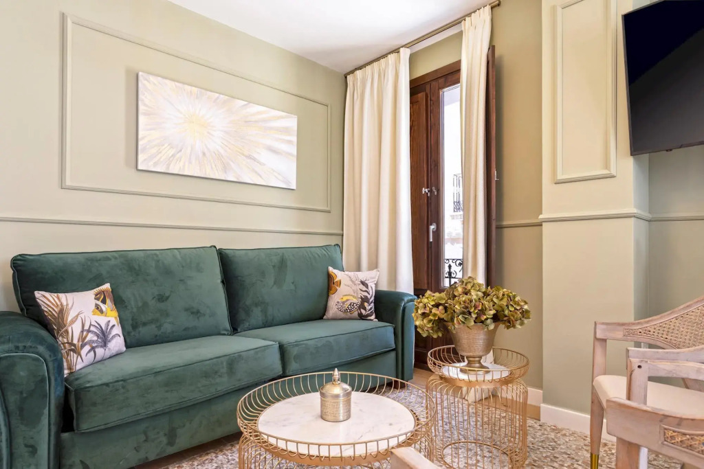 Amazing duplex with terrace in city center. Mesones III