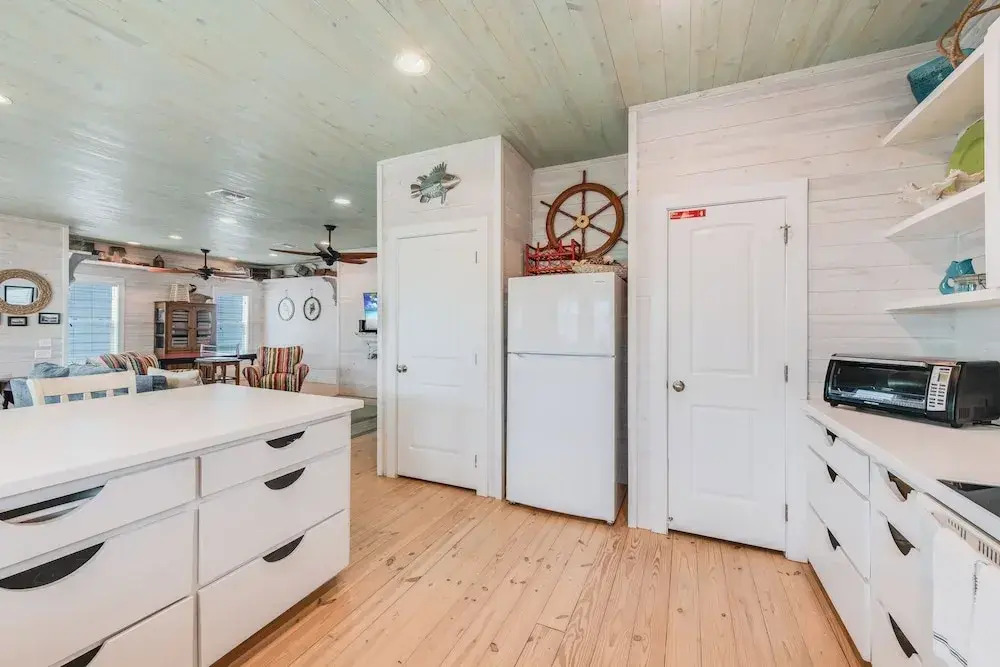 Caney Creek Beach Club - Pet Friendly! Golf Cart Included!