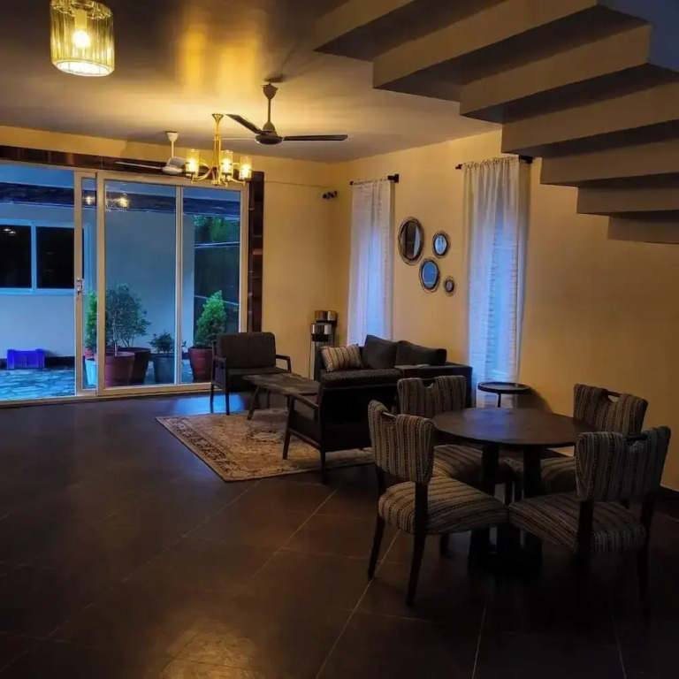 The Cozy Acorn Resort