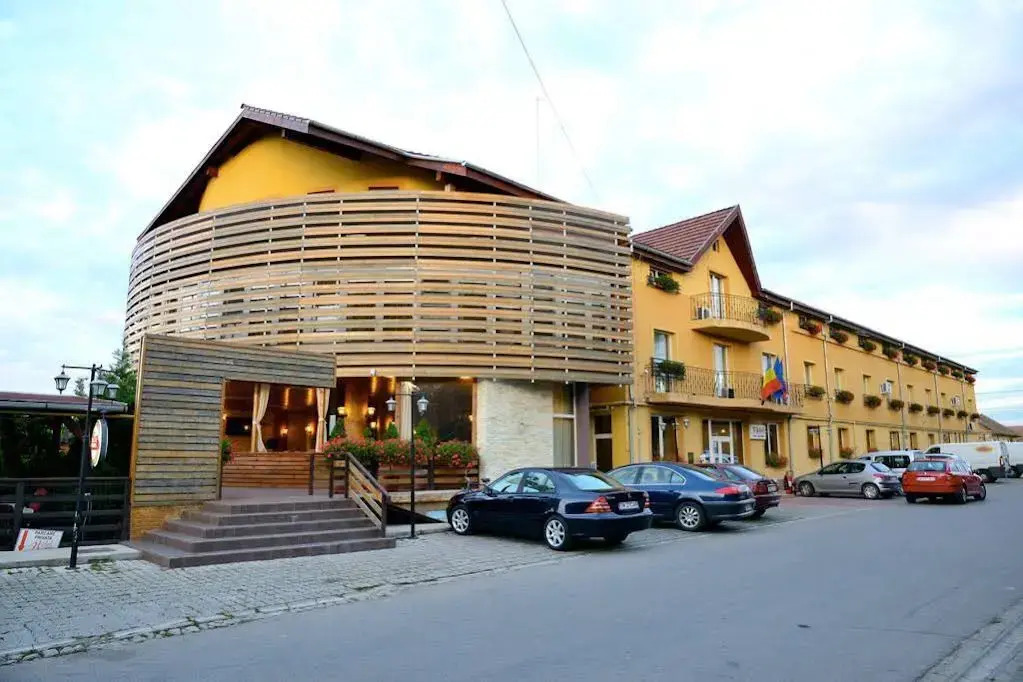 Hotel Trio Giroc