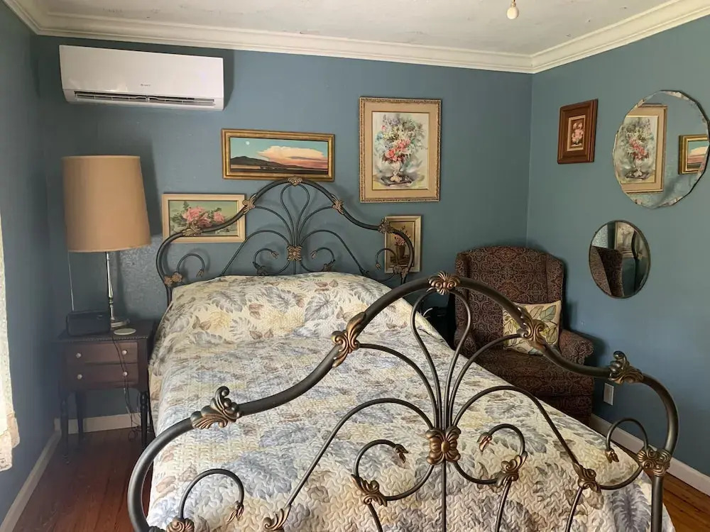 Nature Coast Inn & Cottages