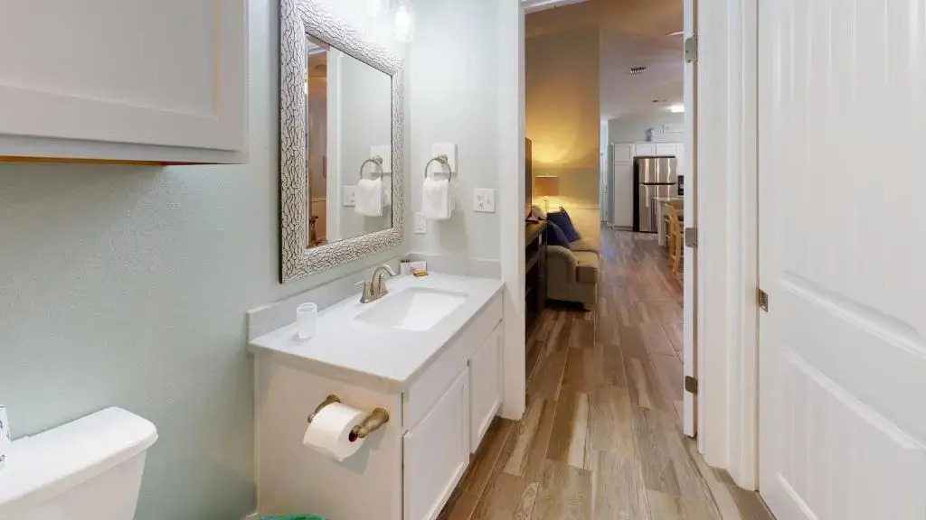 BC106 Stay and play at Twisted Pelican, this cozy home steps from all of the activities in Port A