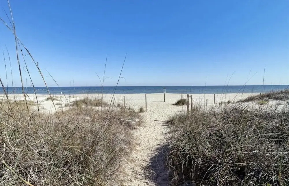 Ocean View 3 Bedroom Home - Pet Friendly