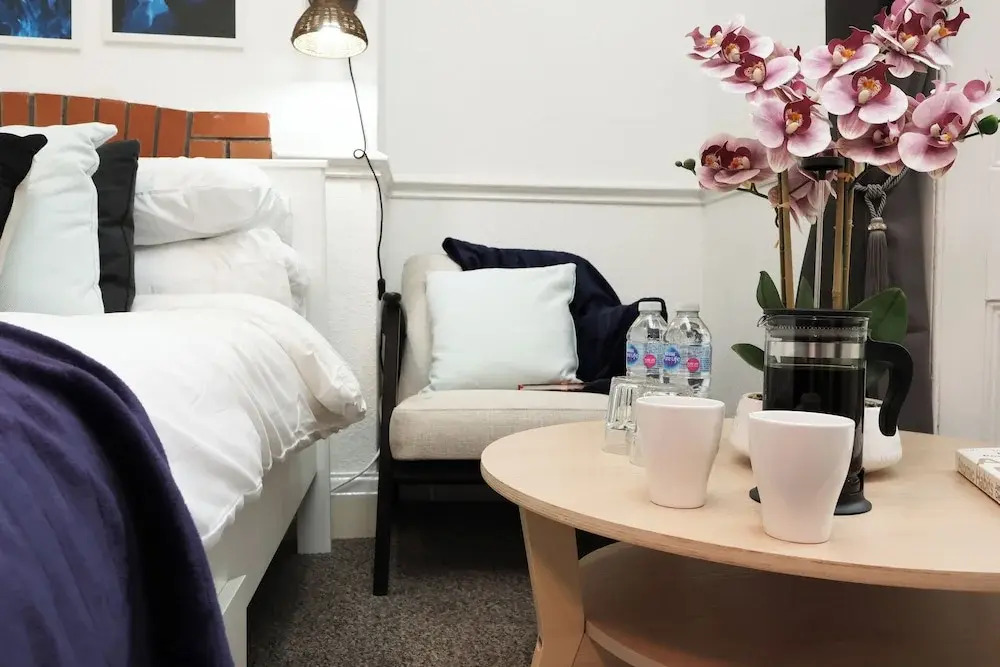 Cardiff City Guesthouse, Central Rooms, Fast Wi-Fi, On-Street Parking