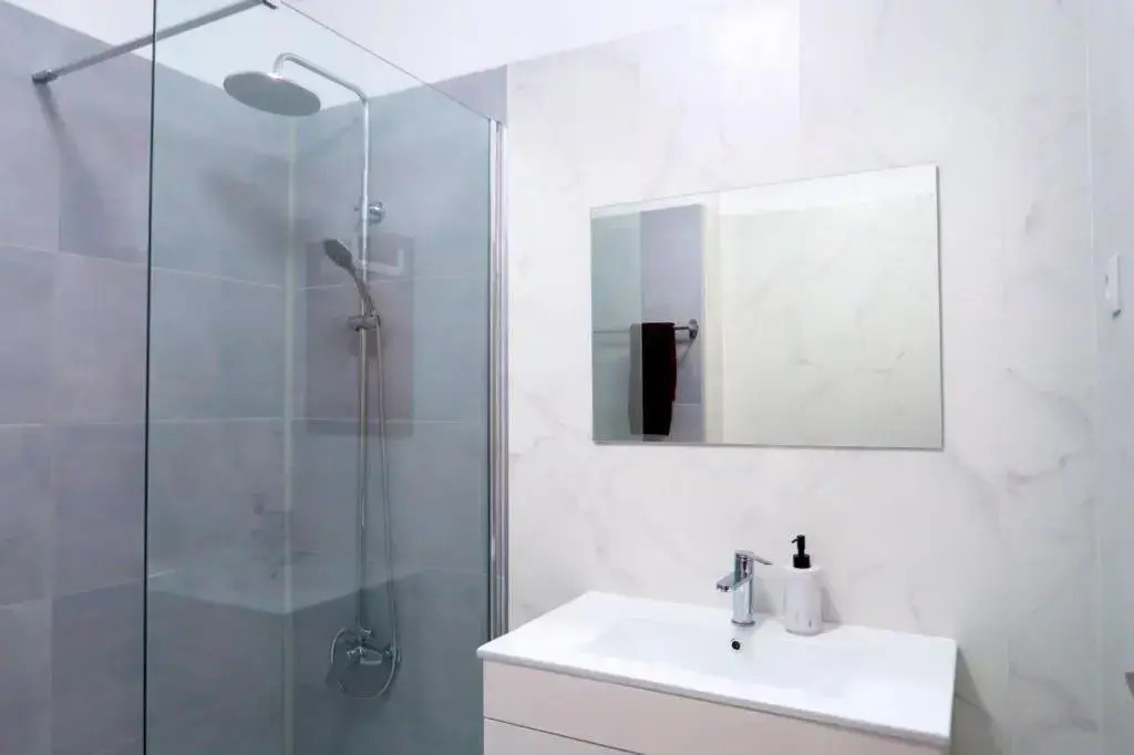 Albufeira Central Apartment, 10 mins walk to beach