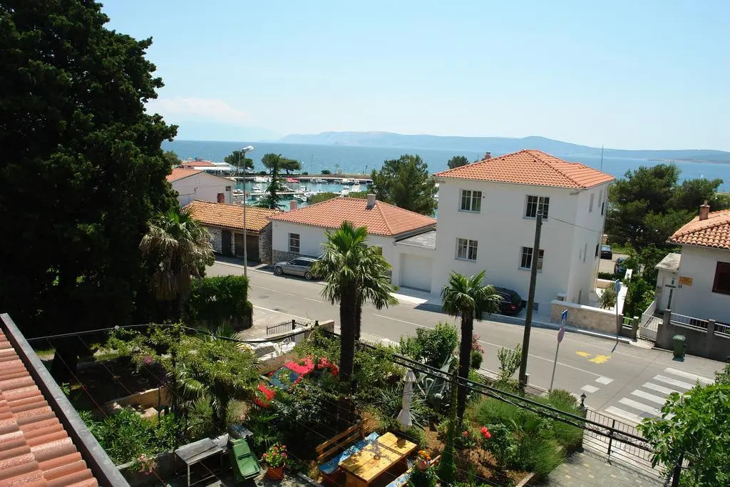 Apartment Mladen