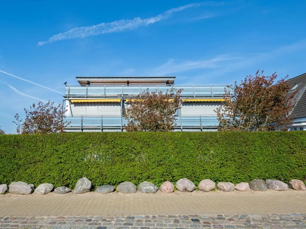 Waldstraße 8 Wohnung 2