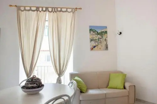 Donna Sara - Cozy Flat In A Charming Amalfi Court