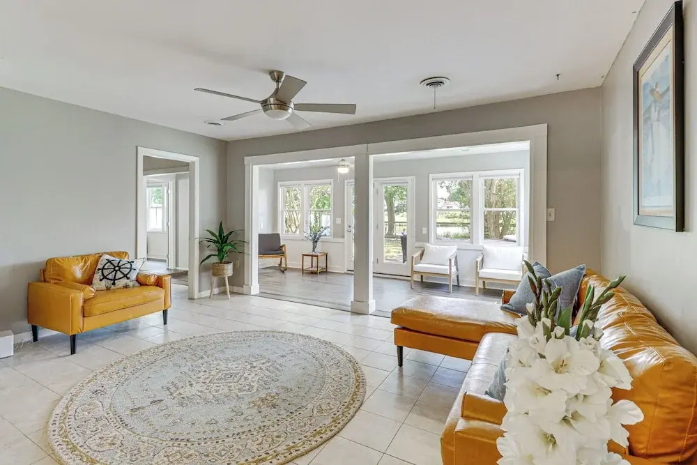 Riverfront Fun: Quiet Home Near Hampton Coastline