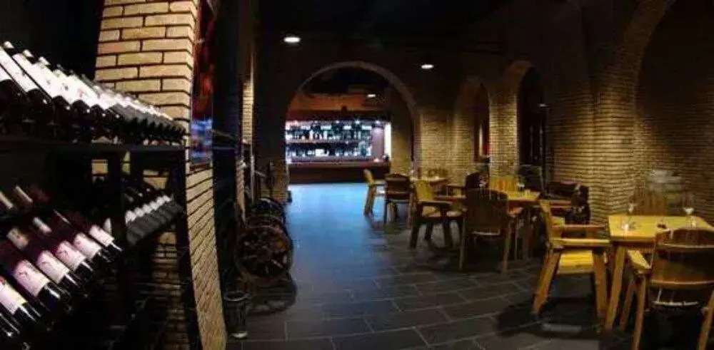 Chateau Monette Hotel & Resort