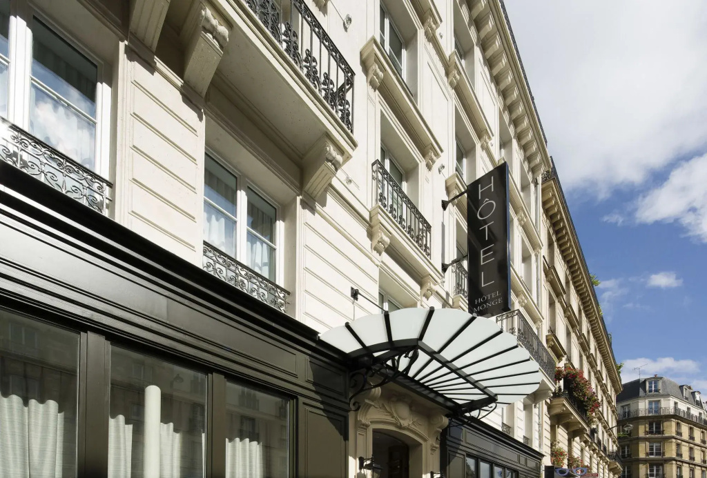 Hotel Monge