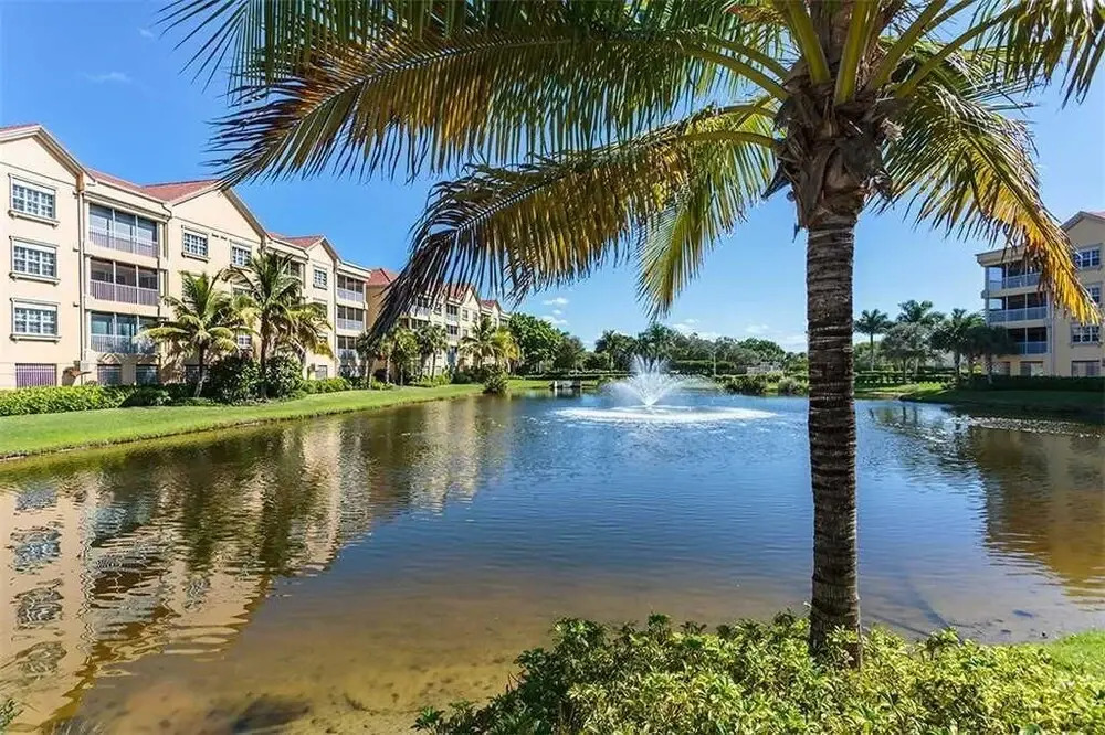 Bella Lago 124 - Three Bedroom Condo