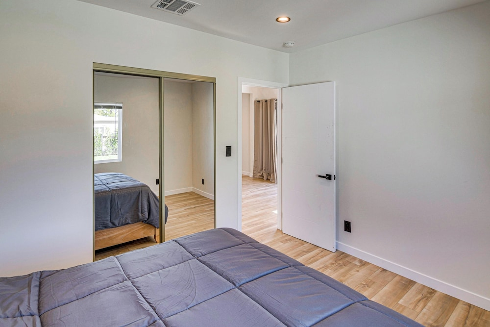 Studio Tours & Universal Fun! Burbank Family Home