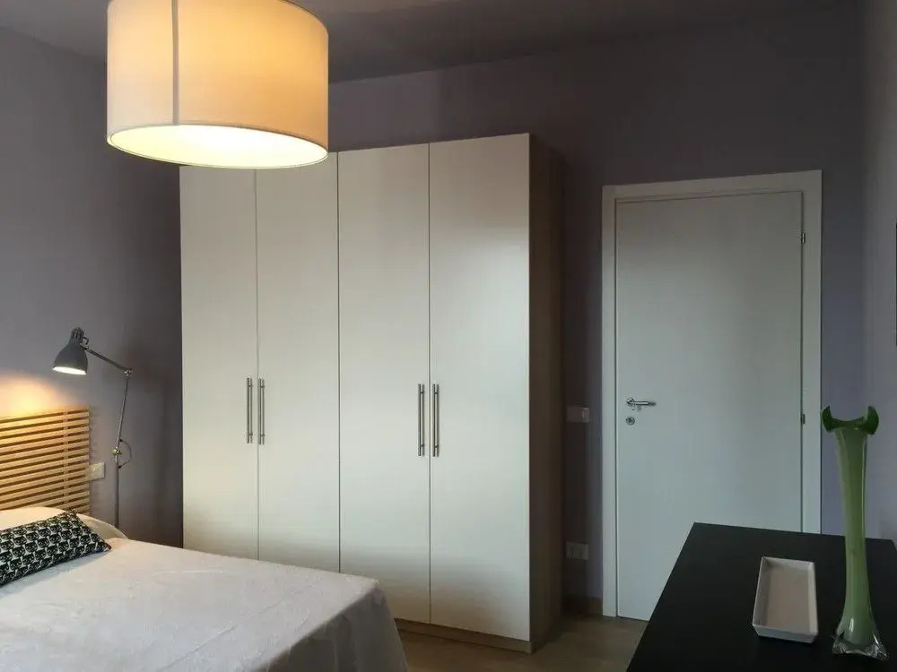 Smiling in Desenzano Lake View DesenzanoLoft Official Partner Homes & Villas by Marriott Bonvoy
