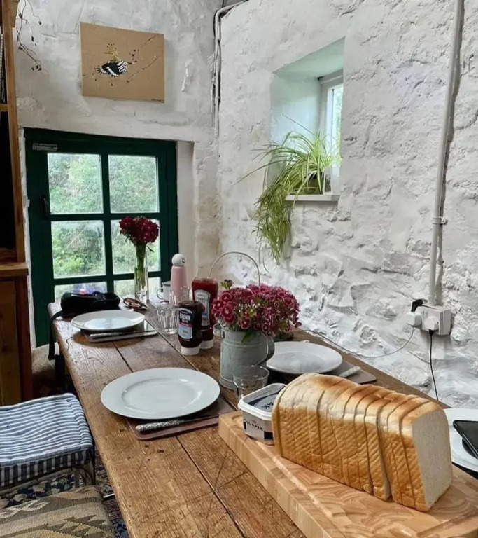 Hapus Hideaway Retreat Site, Sleeps 29