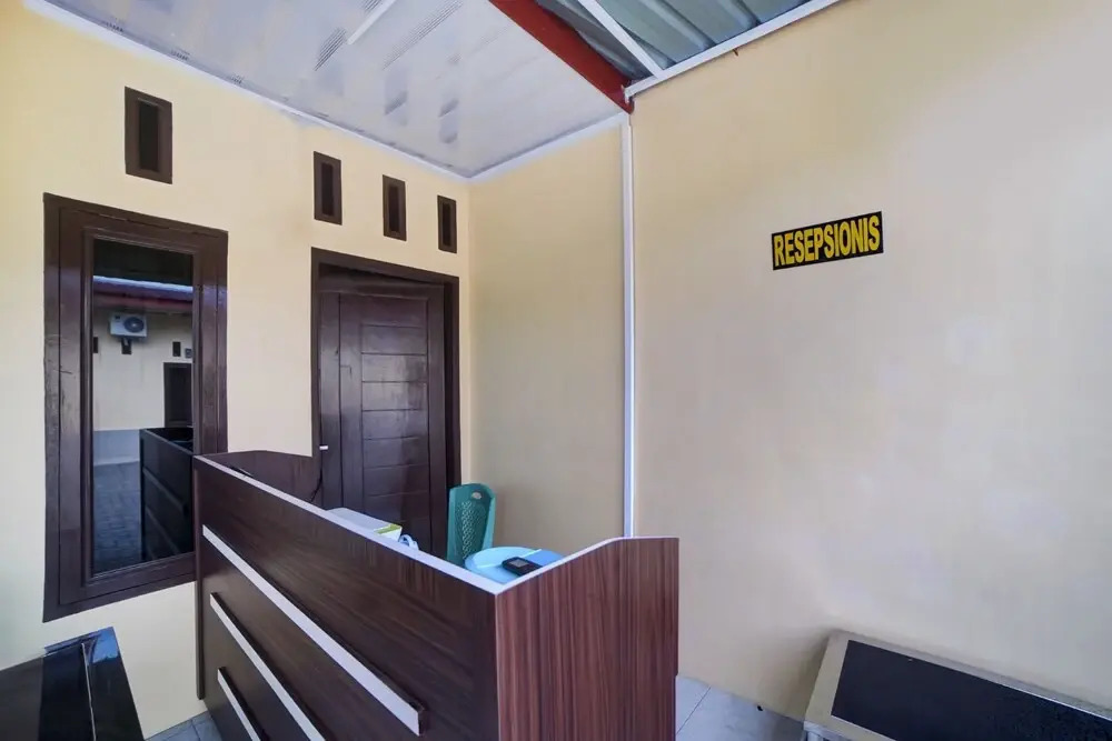 RedDoorz at Shine Guest House Tebing Tinggi