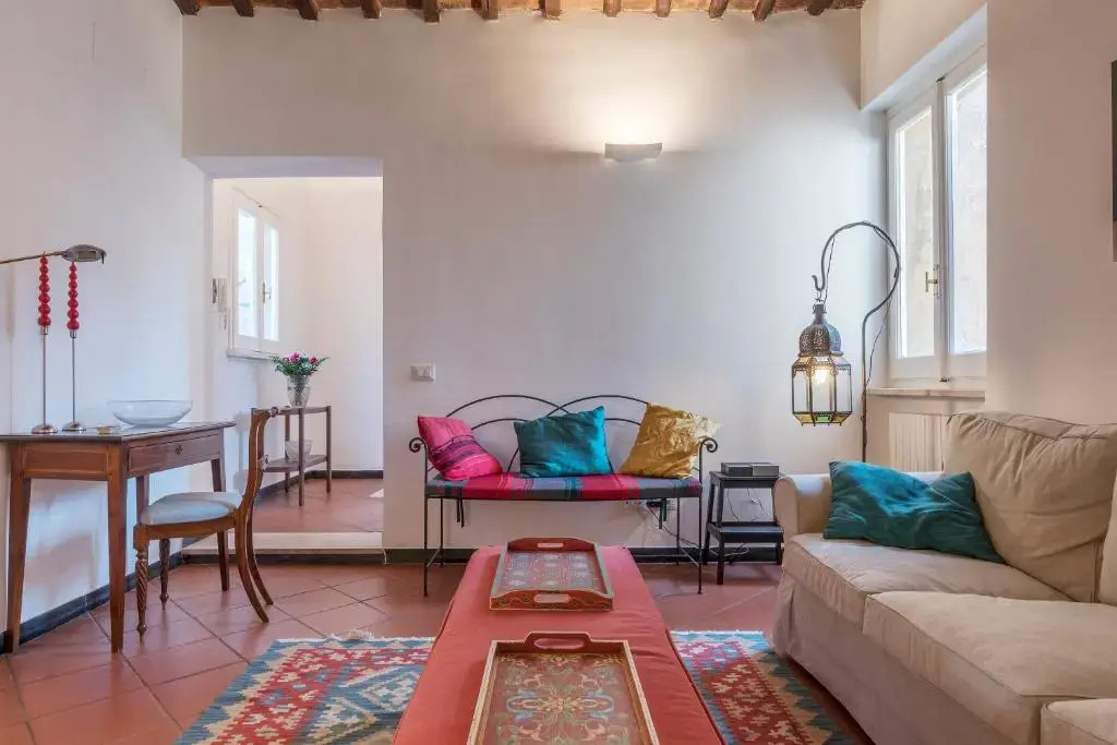 Three bedrooms in world-famous Via Giulia - Wifi, A/C, Washing machine