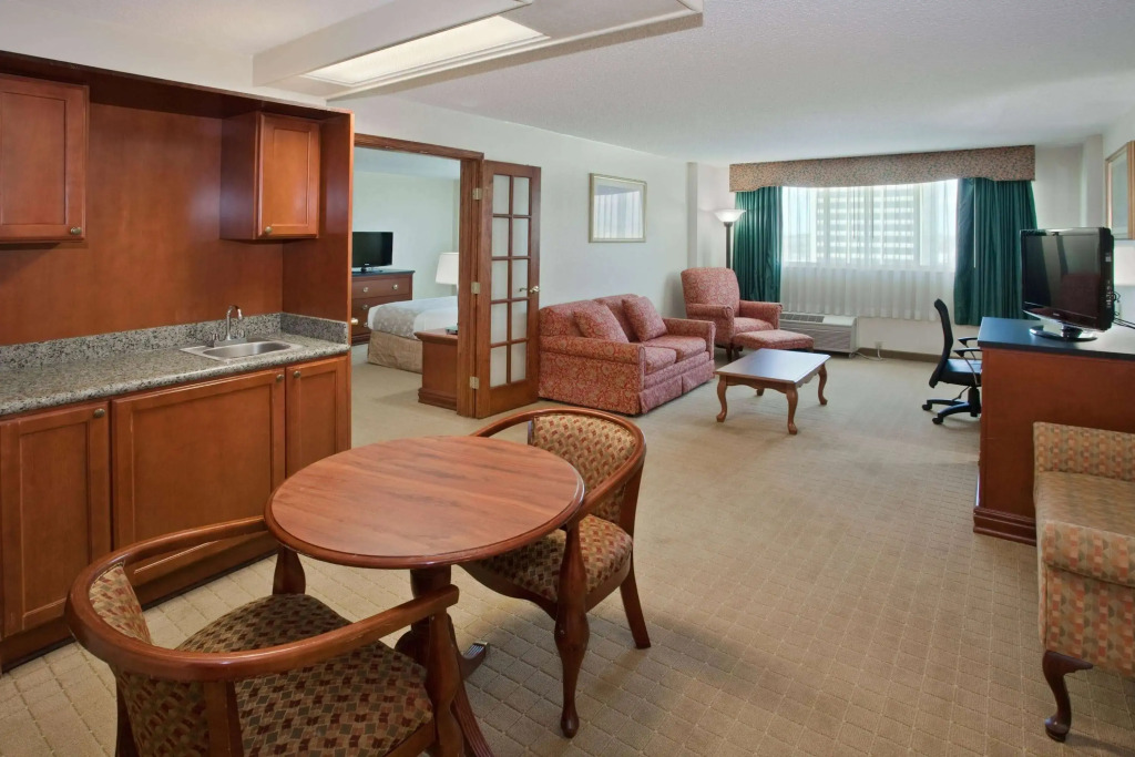 La Quinta Inn & Suites Downtown Conference Center
