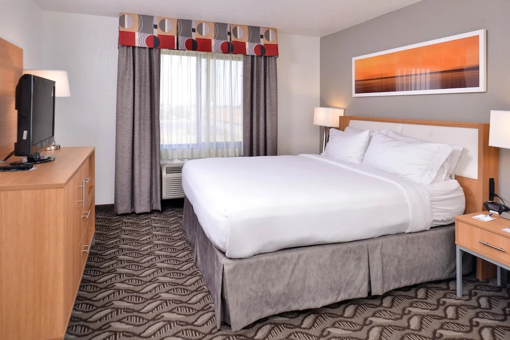 Holiday Inn Express Hotel & Suites Lonoke I-40 by IHG