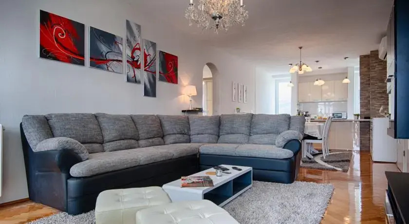 Leisure Apartment