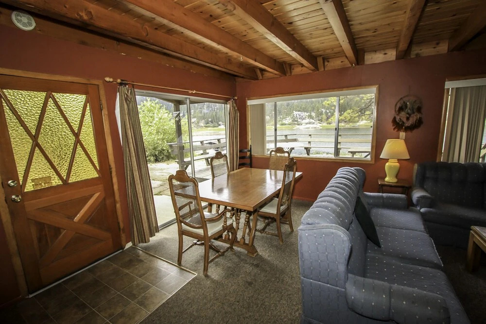 Cabin On The Lake - 2 Br cabin by RedAwning
