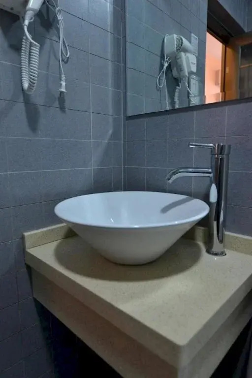 City 118 Hotel