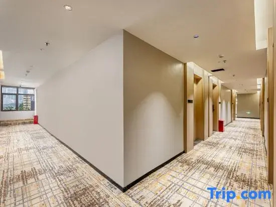Mehood Listie Hotel