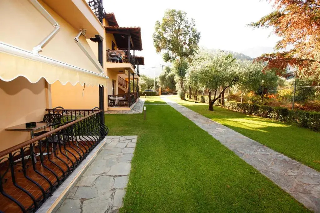 Ariadni Hotel Bungalows