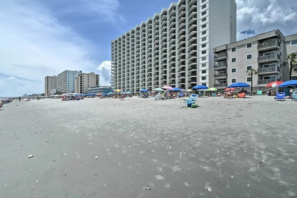 Oceanfront Garden City Beach Condo For Families!