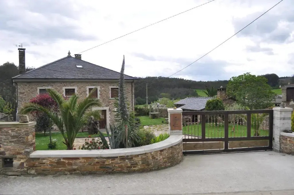 APARTAMENTOS RURALES CASTRO DE VILAOSENDE