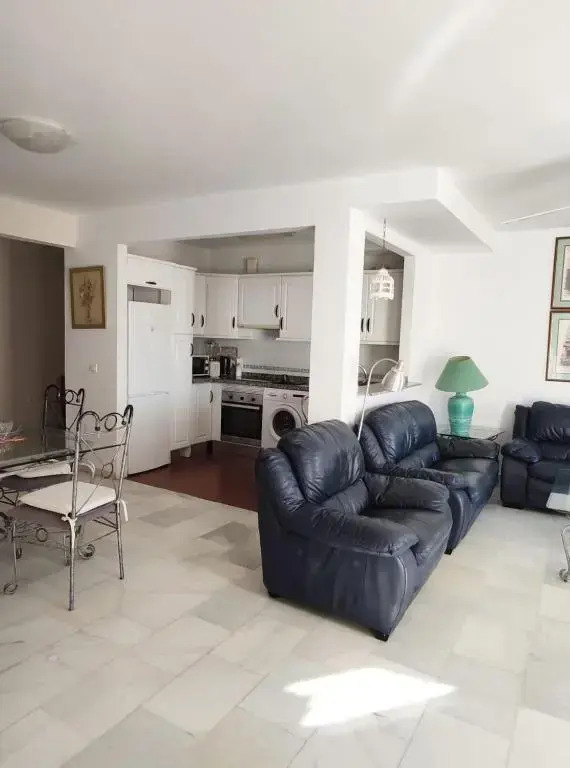Spaciously Cosy Apartment 5b close to beach