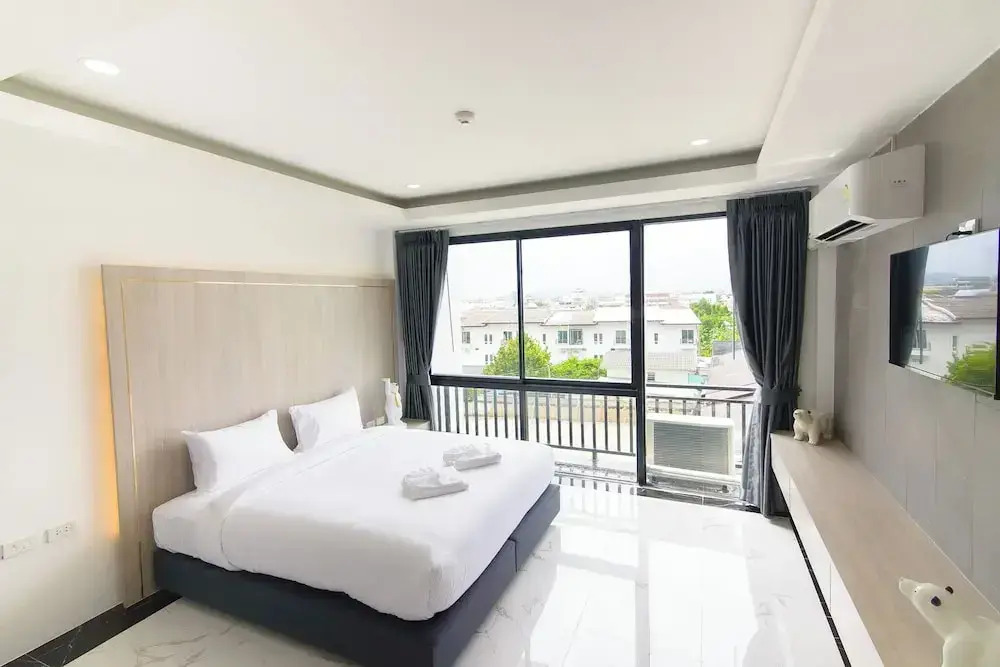 Bear & Bird Hotel โรงแรม แบร์ แอนด์ เบิร์ด